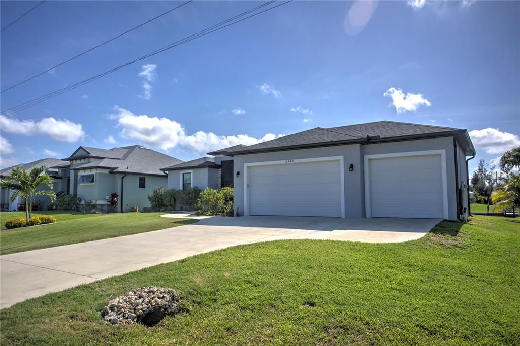 For Sale: $799,000 (3 beds, 2 baths, 1724 Square Feet)