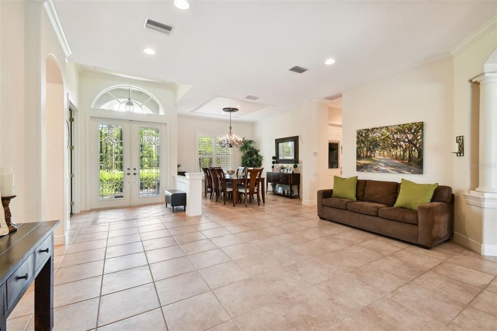 Active With Contract: $810,000 (5 beds, 3 baths, 3075 Square Feet)