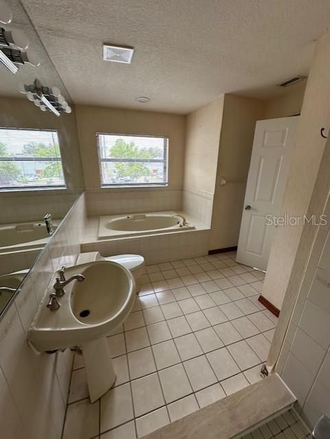 For Rent: $2,250 (3 beds, 2 baths, 1350 Square Feet)