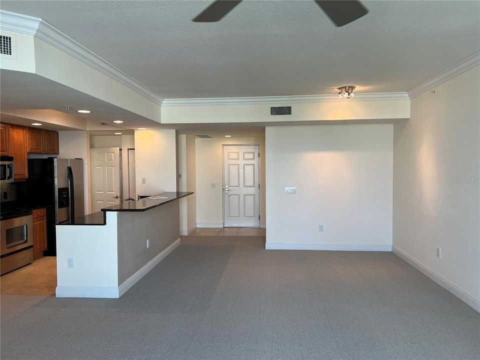 For Rent: $2,850 (2 beds, 2 baths, 1323 Square Feet)