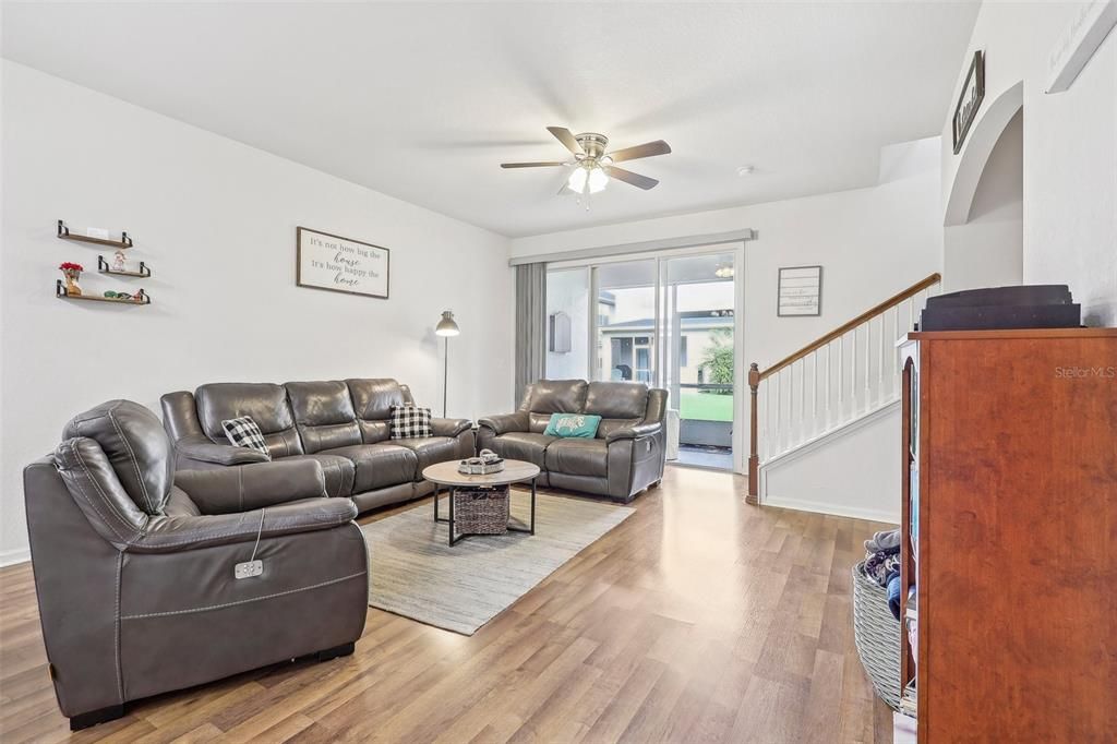 For Sale: $389,000 (3 beds, 2 baths, 1708 Square Feet)