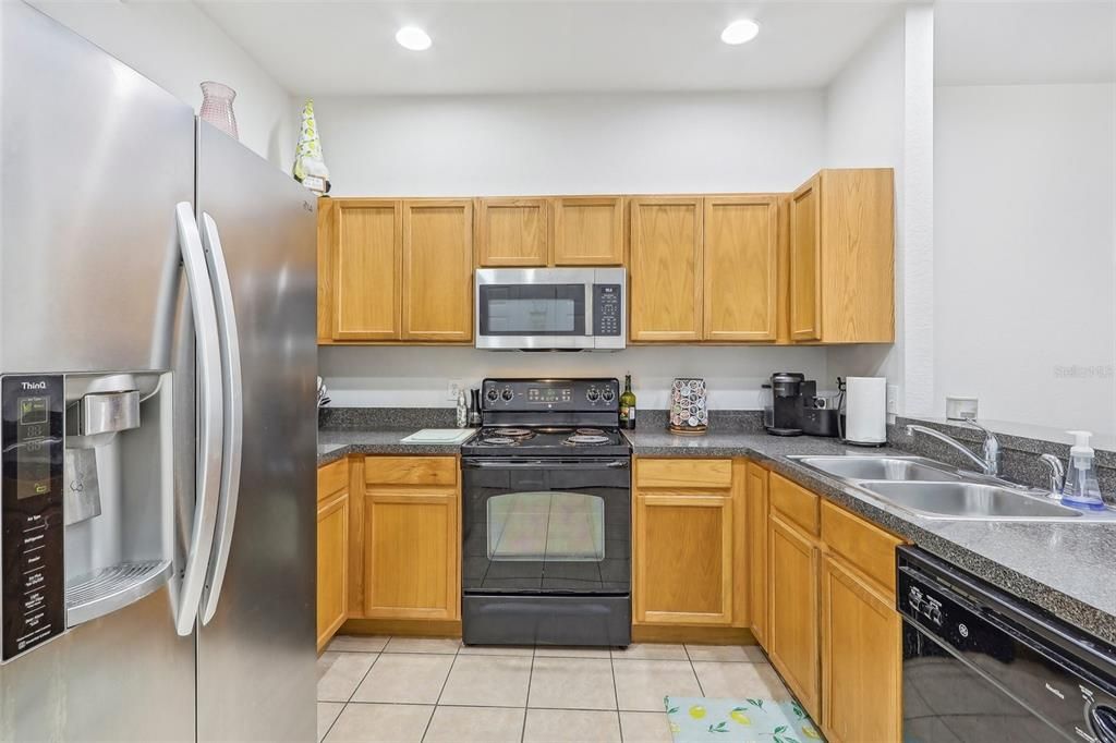 For Sale: $389,000 (3 beds, 2 baths, 1708 Square Feet)