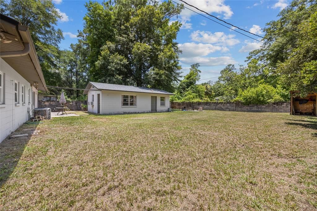 Active With Contract: $249,000 (3 beds, 2 baths, 1080 Square Feet)