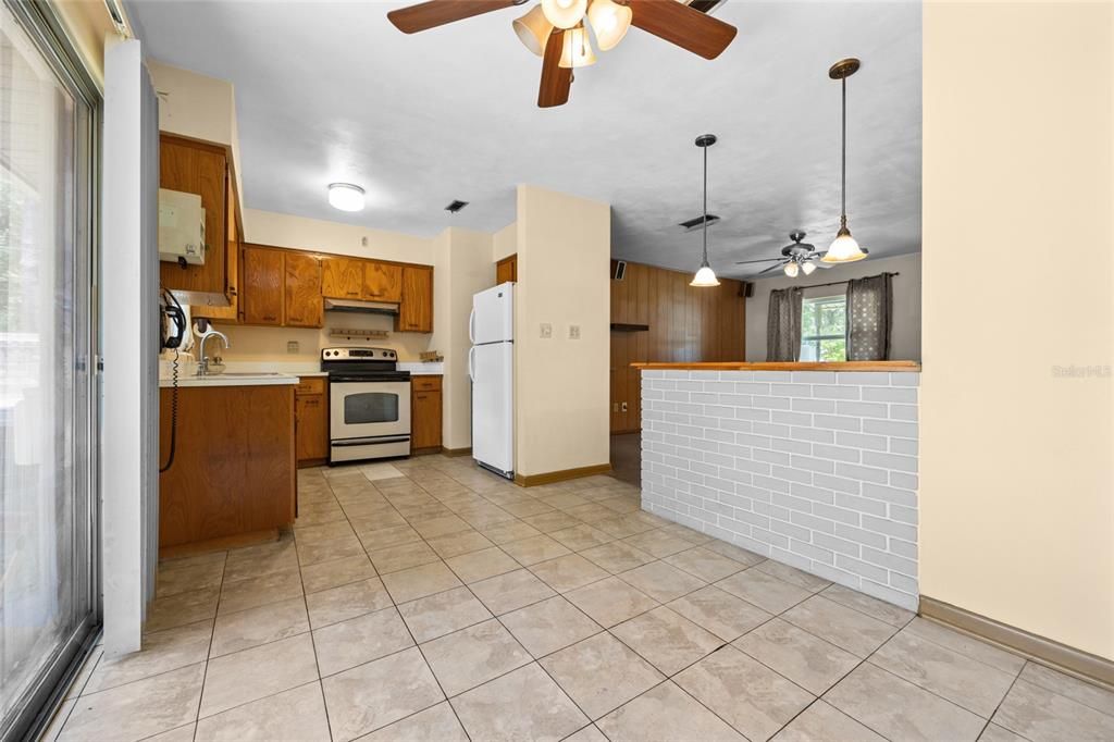 Active With Contract: $249,000 (3 beds, 2 baths, 1080 Square Feet)