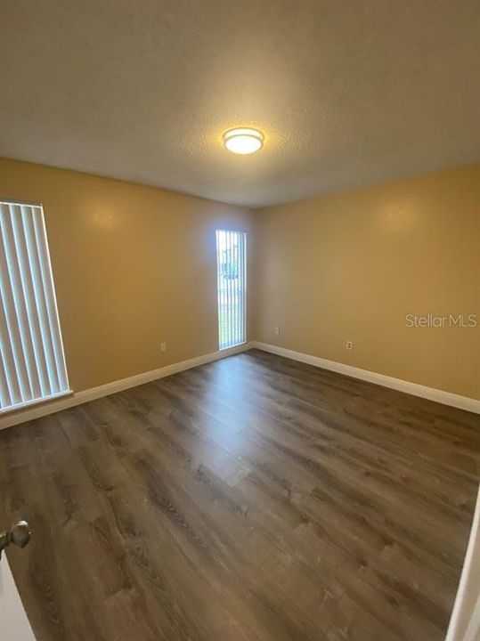 For Rent: $1,600 (2 beds, 1 baths, 806 Square Feet)