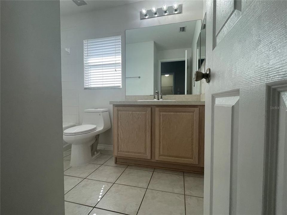 For Rent: $2,500 (3 beds, 2 baths, 1372 Square Feet)