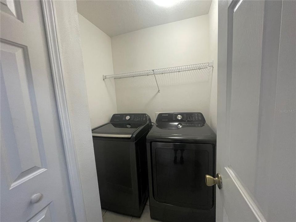 For Rent: $2,500 (3 beds, 2 baths, 1372 Square Feet)