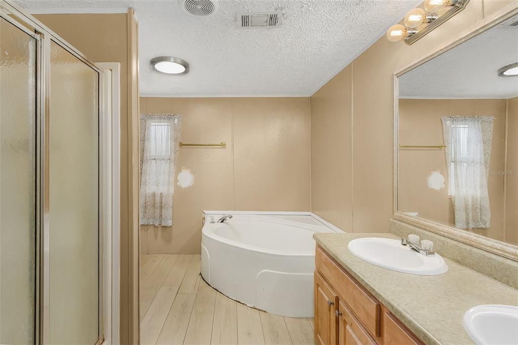 待售: $209,900 (3 贝兹, 2 浴室, 1344 平方英尺)
