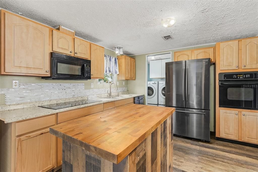 For Sale: $186,900 (3 beds, 2 baths, 1344 Square Feet)