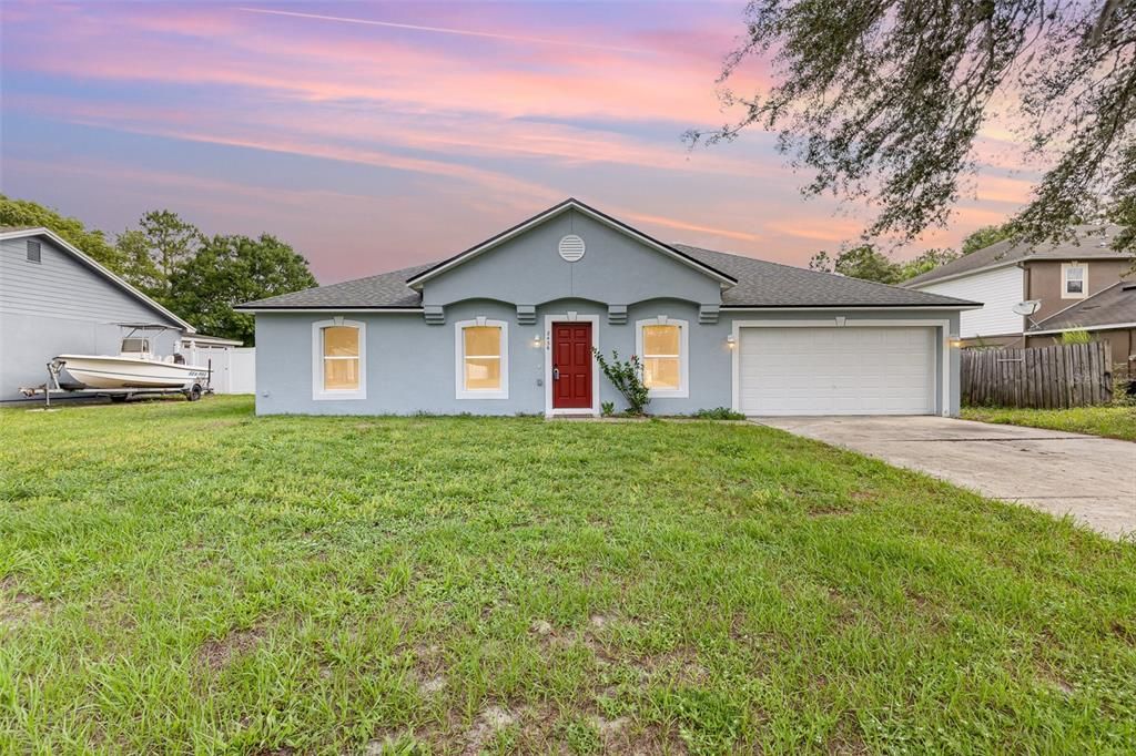 For Sale: $349,900 (3 beds, 2 baths, 1638 Square Feet)