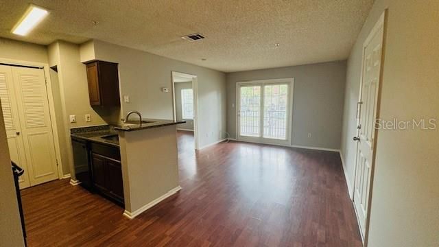 For Rent: $1,350 (1 beds, 1 baths, 540 Square Feet)