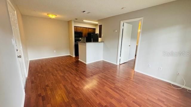 For Rent: $1,350 (1 beds, 1 baths, 540 Square Feet)