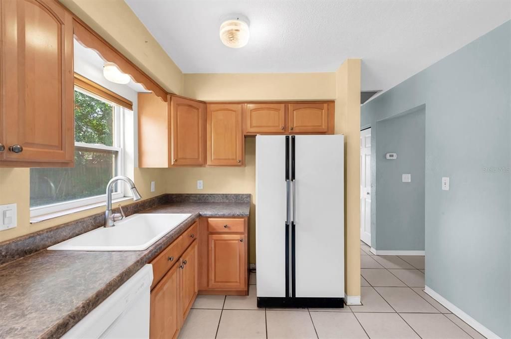 For Sale: $399,000 (2 beds, 1 baths, 968 Square Feet)