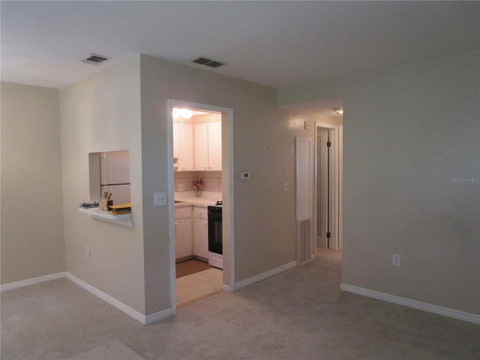 For Sale: $89,000 (1 beds, 1 baths, 585 Square Feet)