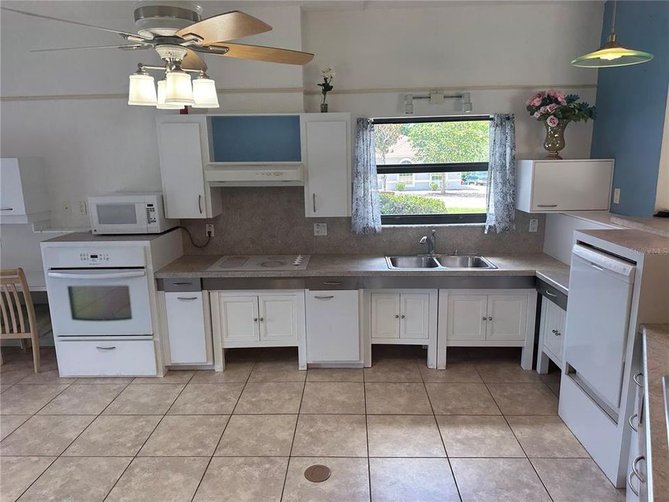 For Sale: $329,500 (3 beds, 2 baths, 2055 Square Feet)
