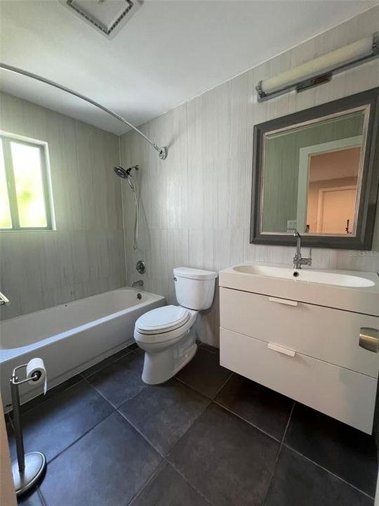 full bathroom upstairs