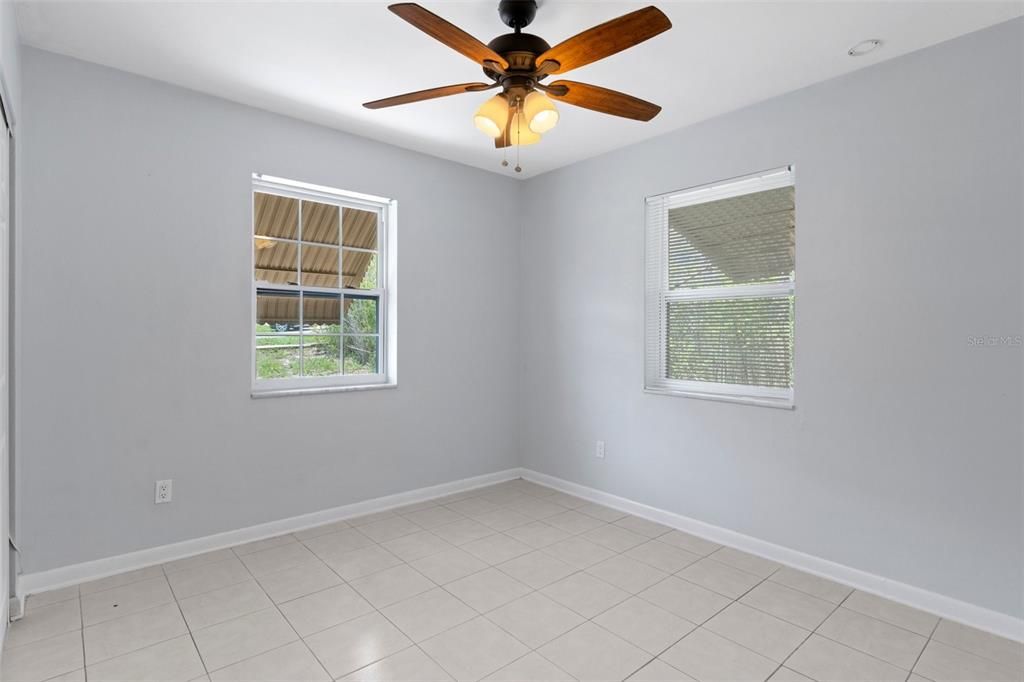 For Sale: $239,000 (3 beds, 1 baths, 864 Square Feet)