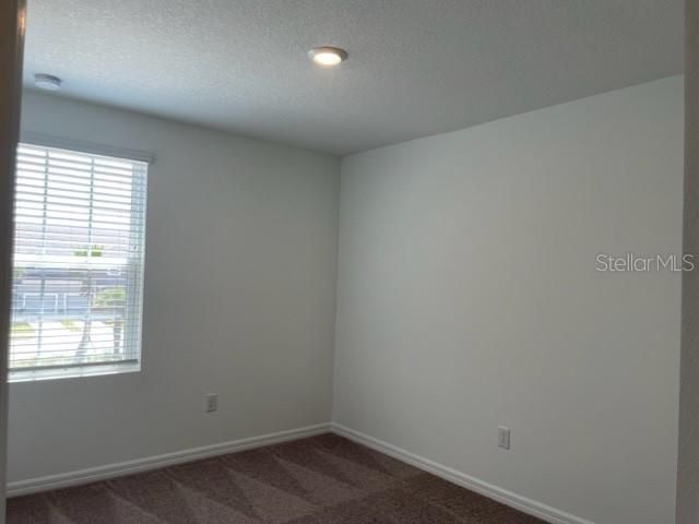 For Rent: $2,150 (3 beds, 2 baths, 1371 Square Feet)