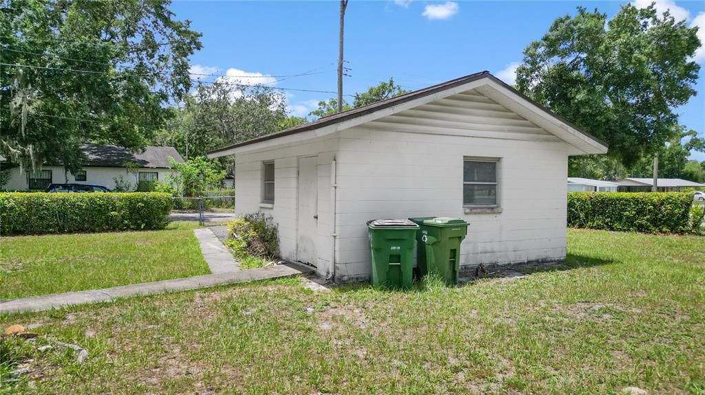 For Sale: $600,000 (3 beds, 2 baths, 1412 Square Feet)