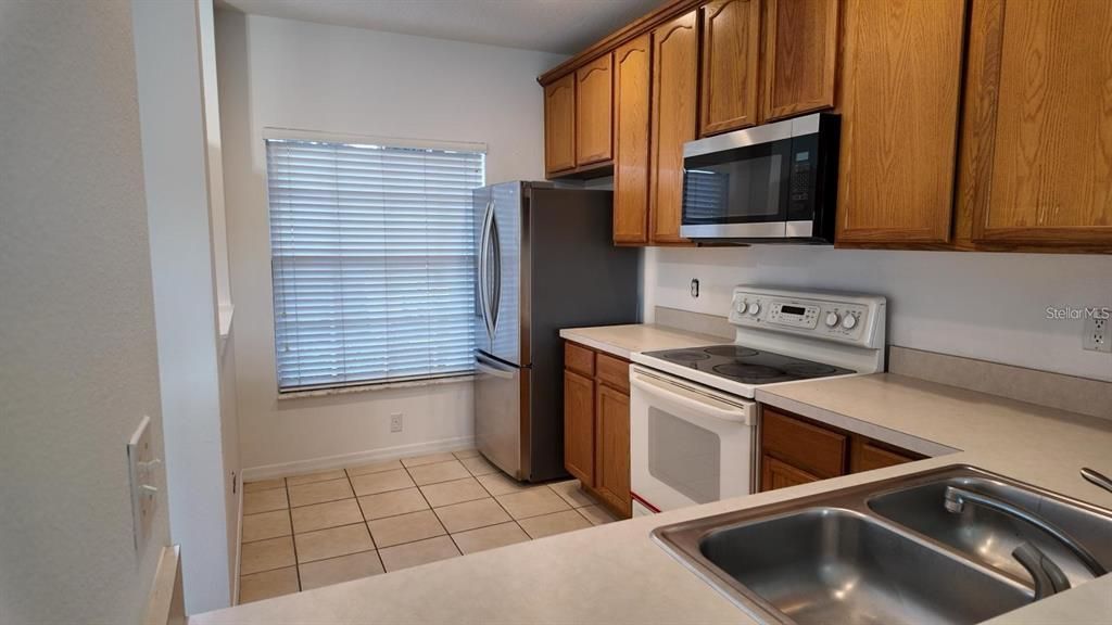 For Rent: $2,100 (2 beds, 2 baths, 1071 Square Feet)