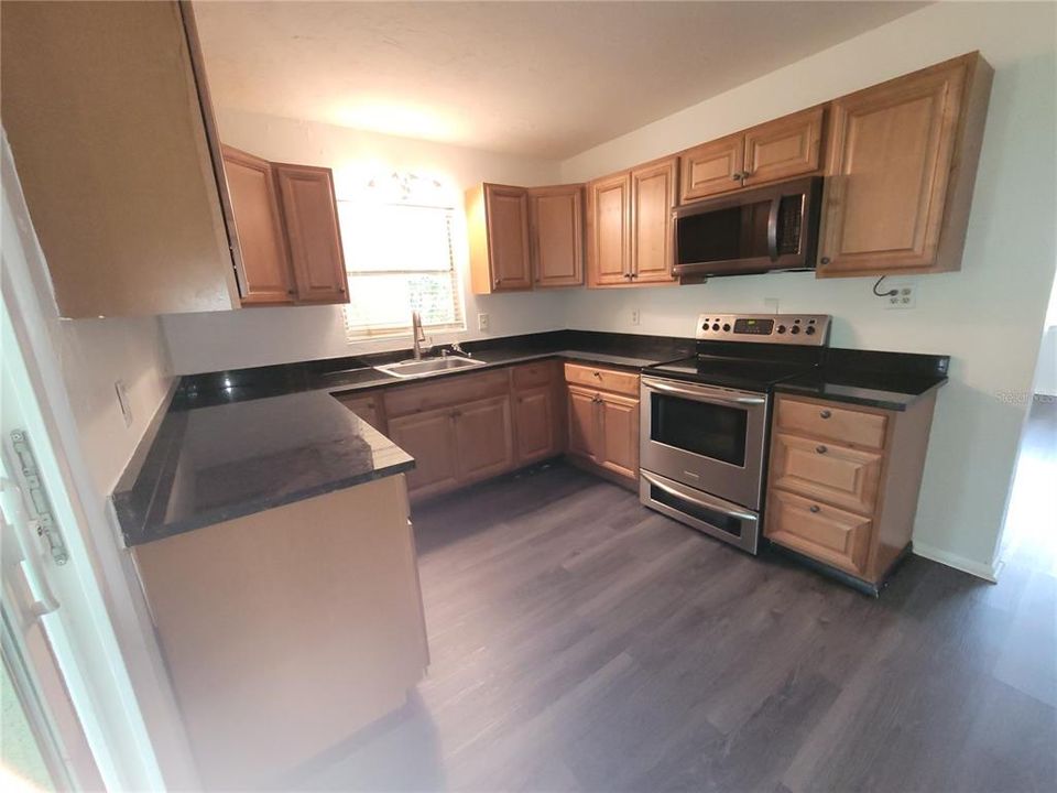 For Sale: $285,000 (3 beds, 1 baths, 1125 Square Feet)