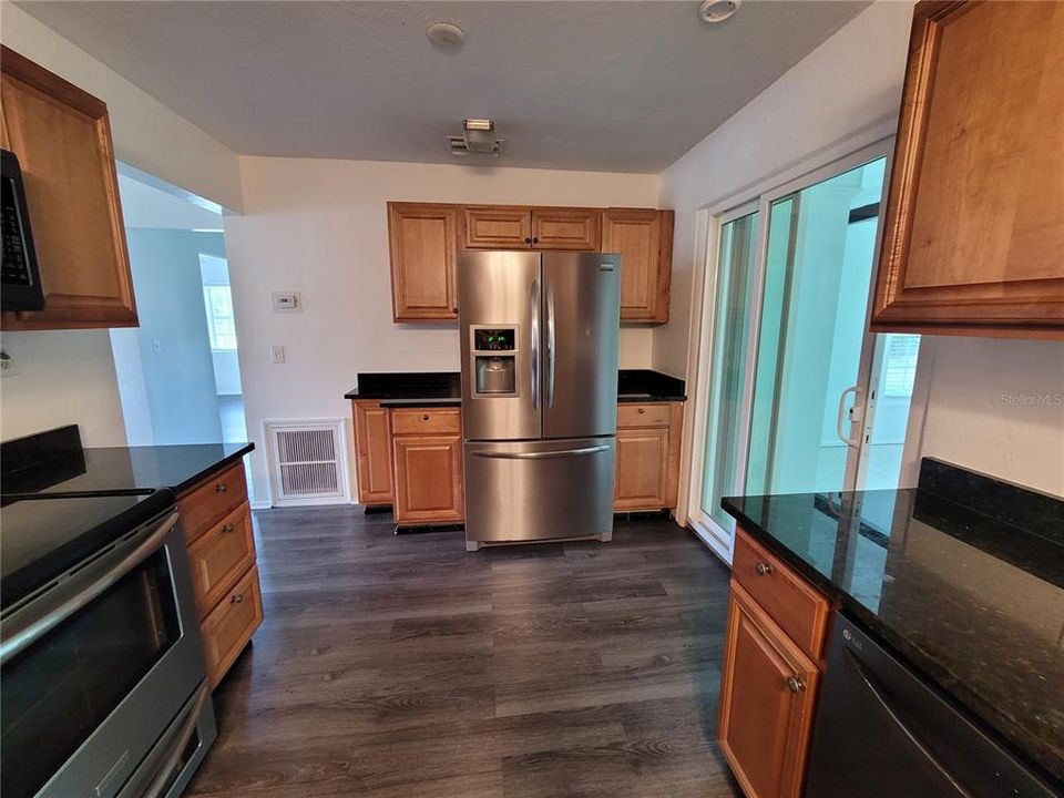 For Sale: $285,000 (3 beds, 1 baths, 1125 Square Feet)