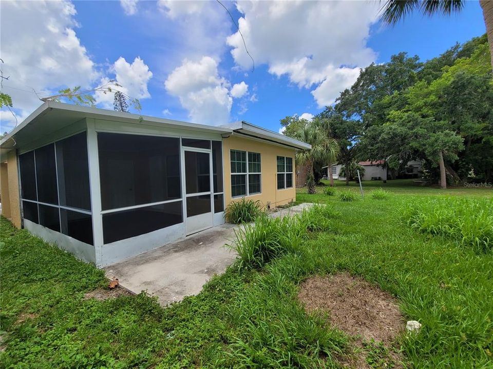 For Sale: $285,000 (3 beds, 1 baths, 1125 Square Feet)