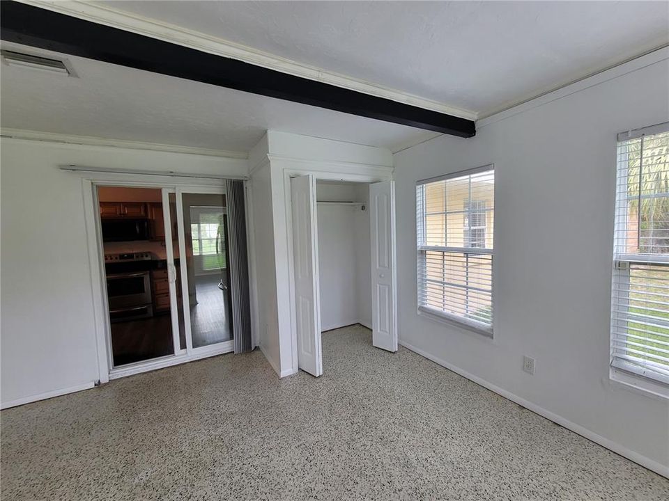 bedroom 3/ sunroom