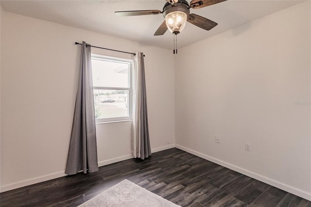 Active With Contract: $287,000 (3 beds, 2 baths, 1431 Square Feet)