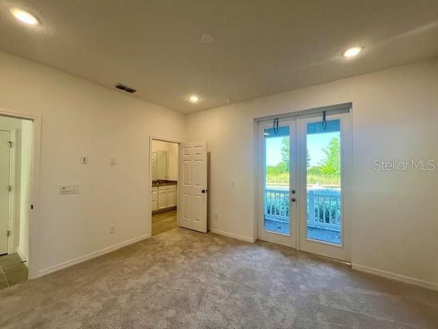 Active With Contract: $2,850 (4 beds, 3 baths, 1914 Square Feet)