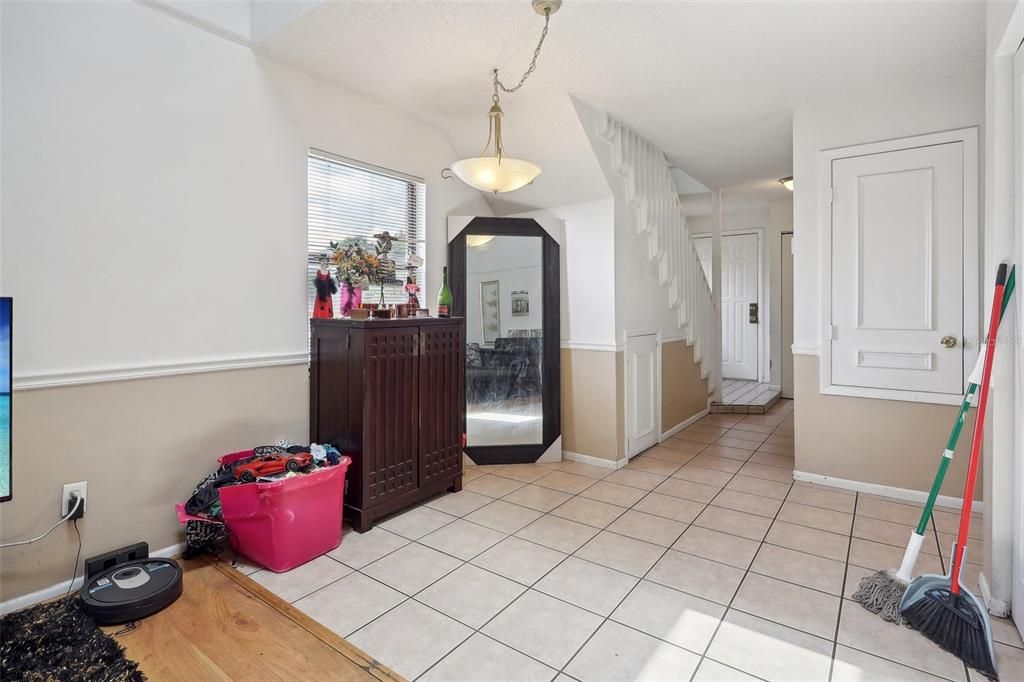 For Sale: $224,995 (2 beds, 2 baths, 1240 Square Feet)