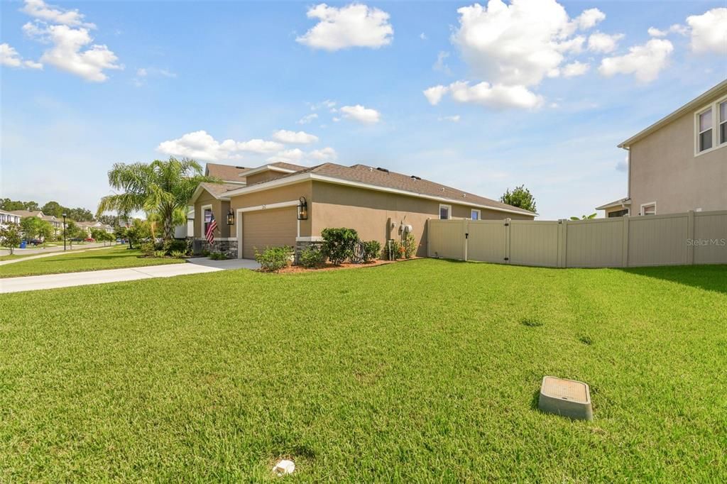 For Sale: $465,000 (4 beds, 2 baths, 2057 Square Feet)