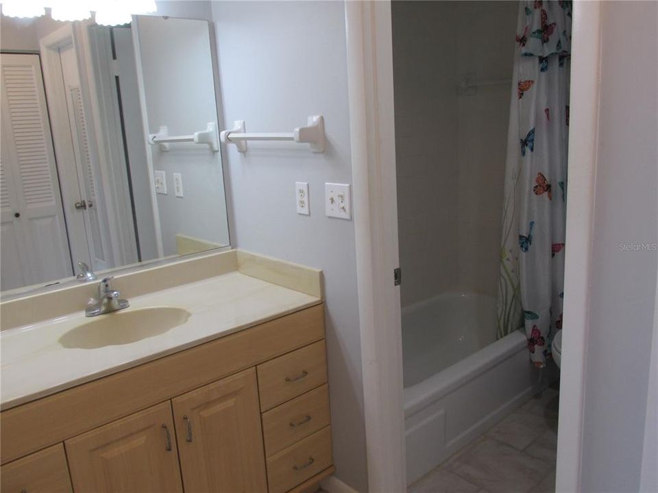 For Rent: $1,625 (1 beds, 1 baths, 633 Square Feet)