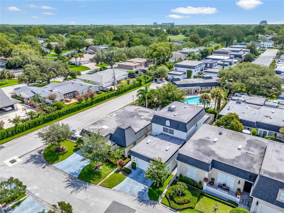 For Sale: $499,000 (3 beds, 3 baths, 2033 Square Feet)