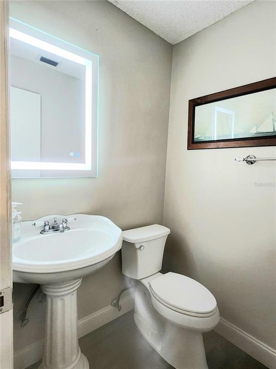 待售: $519,000 (4 贝兹, 2 浴室, 2012 平方英尺)