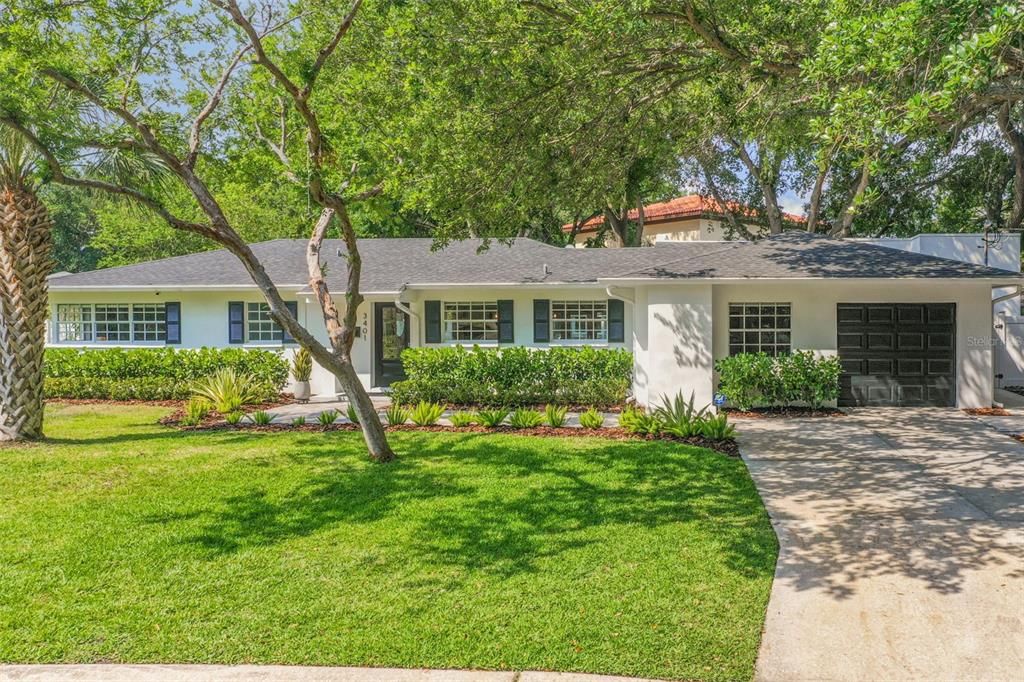Recently Sold: $1,100,000 (4 beds, 3 baths, 2055 Square Feet)