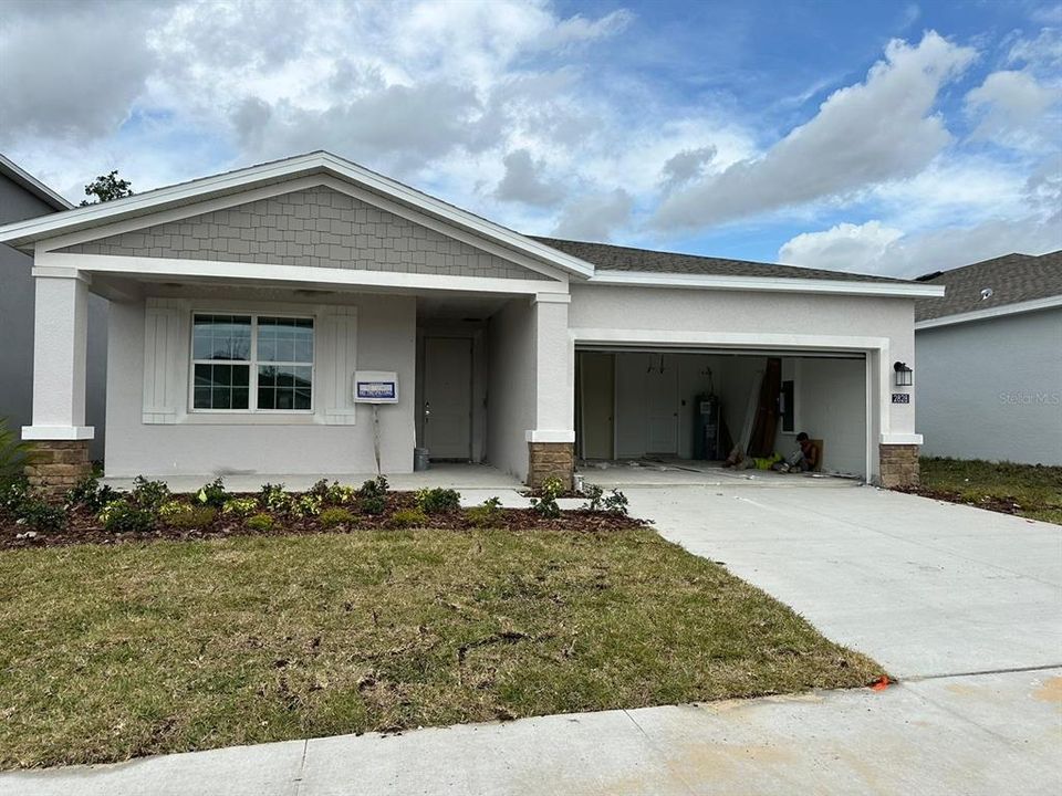 Recently Sold: $399,999 (4 beds, 3 baths, 2109 Square Feet)