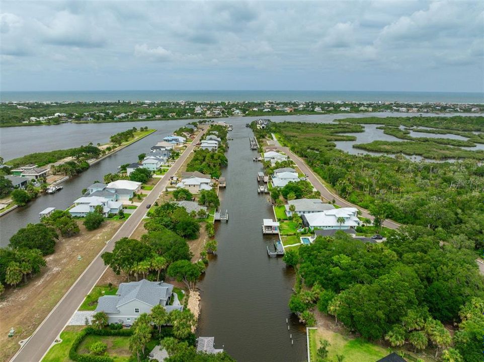 На продажу: $280,000 (0.26 acres)