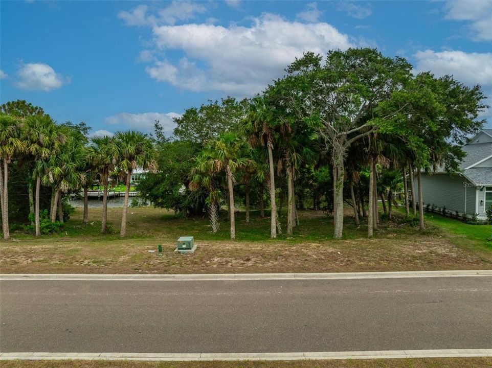 En Venta: $280,000 (0.26 acres)