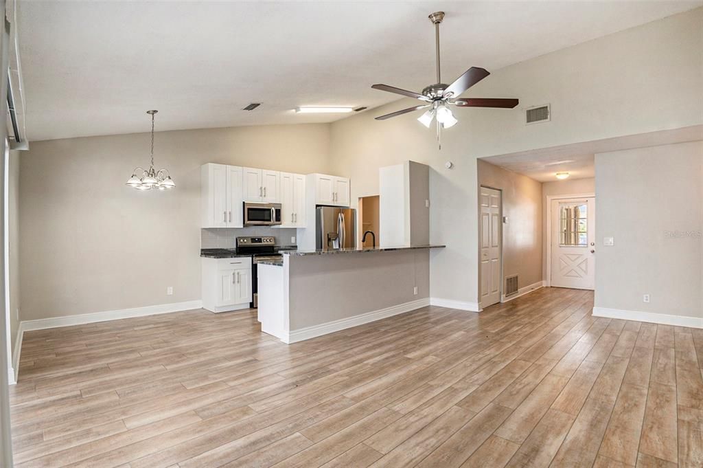 For Sale: $445,000 (4 beds, 2 baths, 1454 Square Feet)