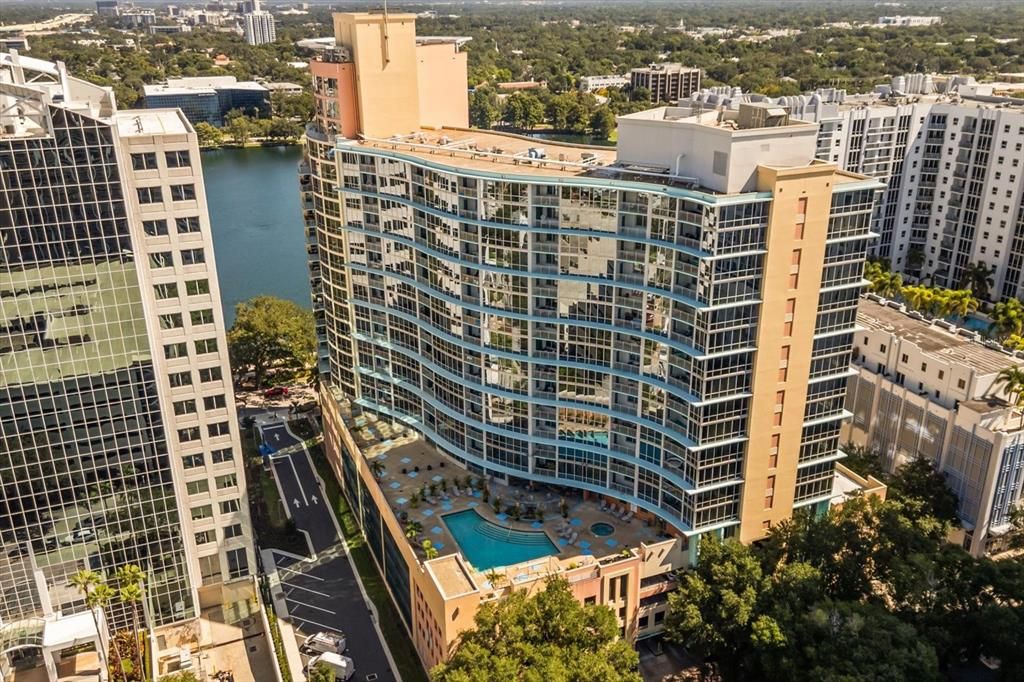 For Sale: $445,000 (2 beds, 2 baths, 1317 Square Feet)
