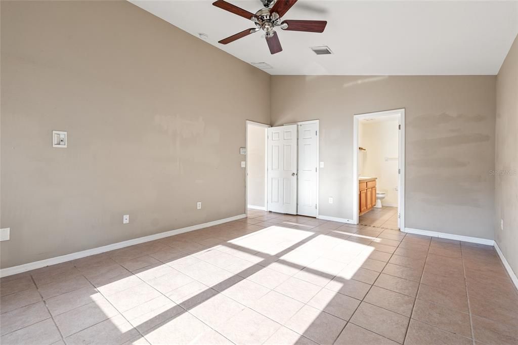 For Sale: $335,000 (3 beds, 2 baths, 1394 Square Feet)