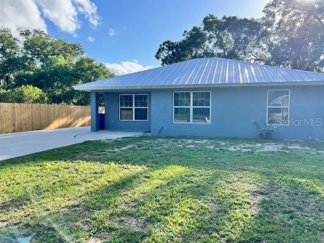 For Sale: $315,000 (3 beds, 2 baths, 1194 Square Feet)