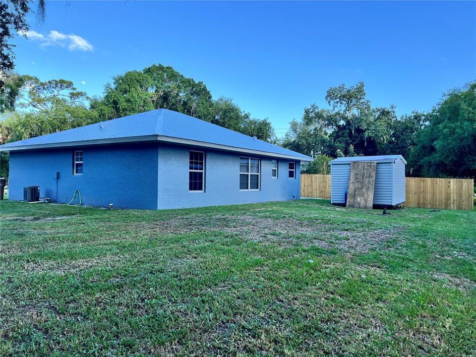 For Sale: $315,000 (3 beds, 2 baths, 1194 Square Feet)