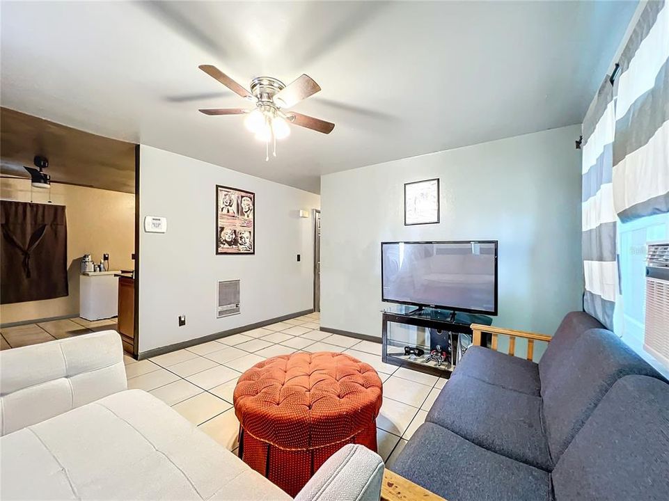 For Sale: $225,000 (4 beds, 1 baths, 1551 Square Feet)