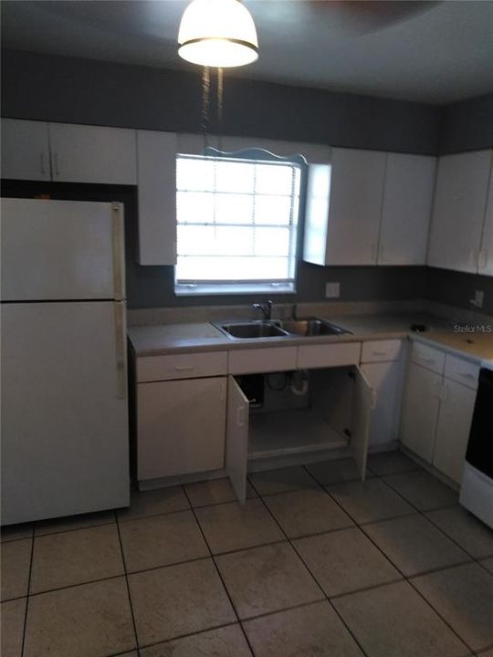 For Rent: $1,675 (2 beds, 1 baths, 1015 Square Feet)