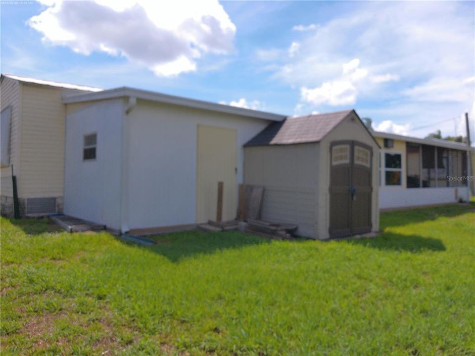 Extra storage shed in back yard