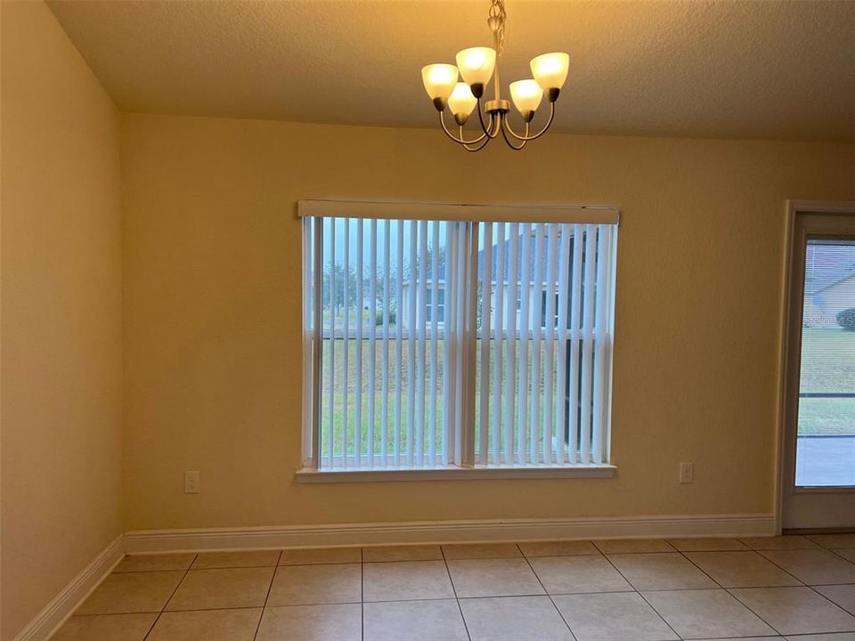 For Rent: $1,950 (4 beds, 2 baths, 1767 Square Feet)