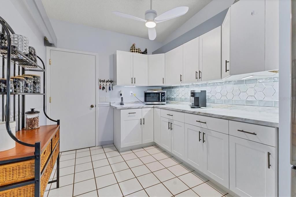 For Sale: $369,900 (2 beds, 2 baths, 1531 Square Feet)