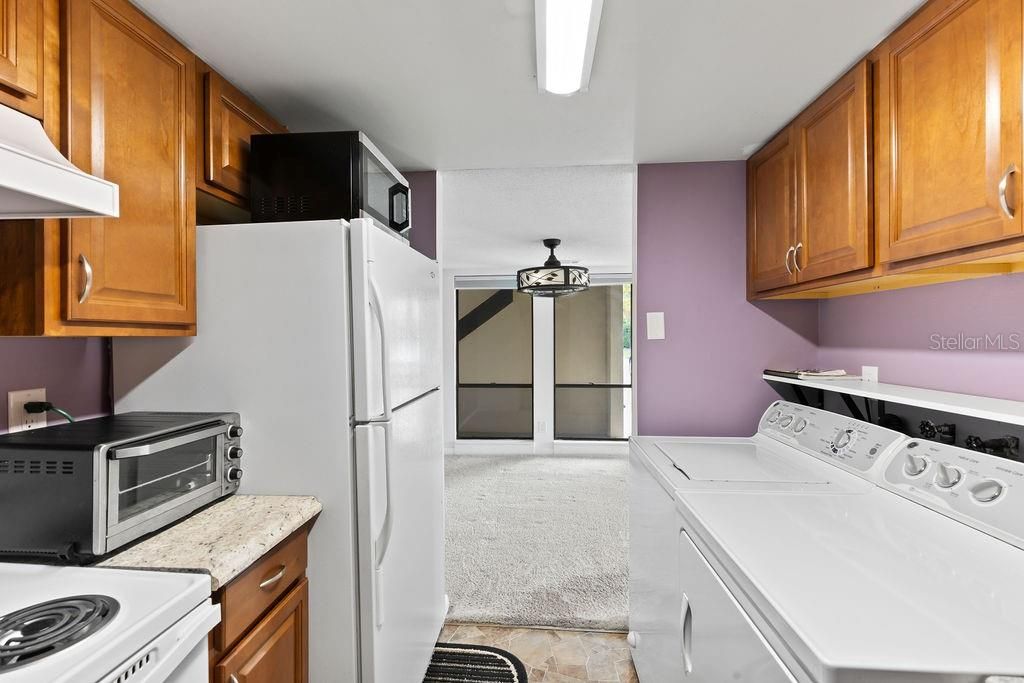 For Sale: $175,000 (2 beds, 2 baths, 986 Square Feet)